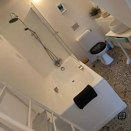 Familial Avec Jardin - 200m De La