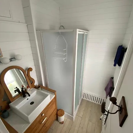 Familial Avec Jardin - 200m De La *